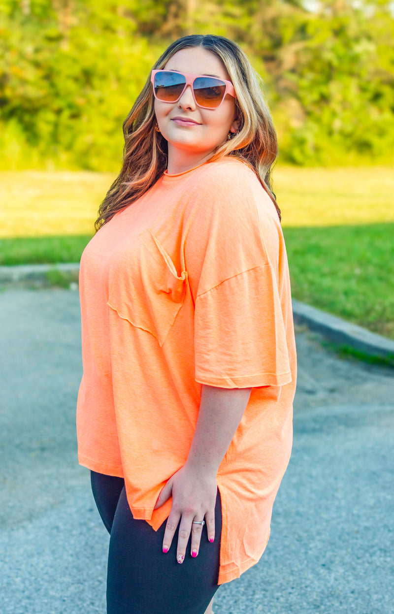 Heat Wave Orange Pocket Tee - CURVY